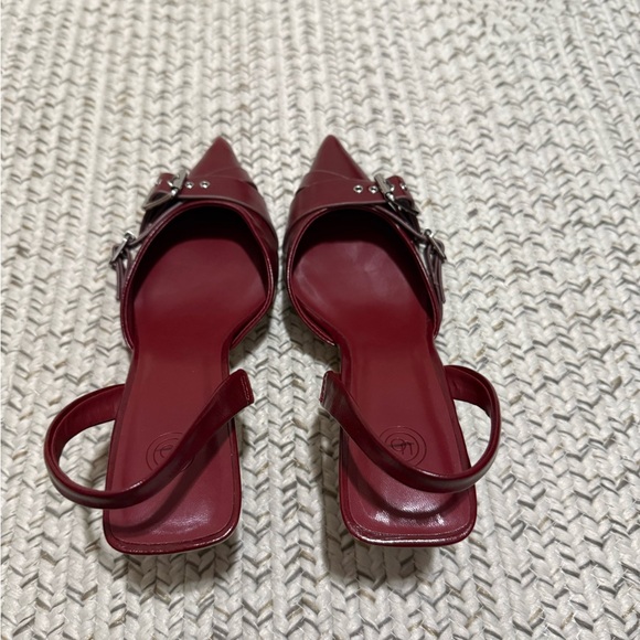 NEW Urban Outfitters Burgundy Buckle Slingback Kitten Heels - Picture 10 of 12